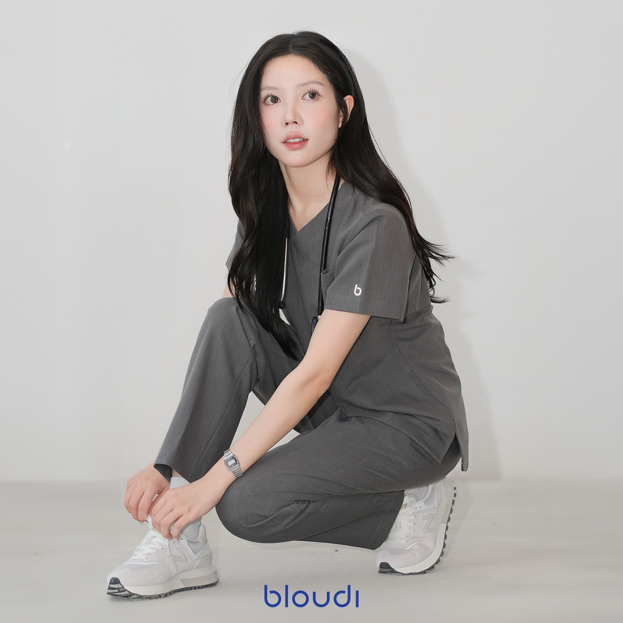 Cách Chọn Blouse Cho Mùa Hè: Thoáng Mát Mà Vẫn Chỉnh Tề